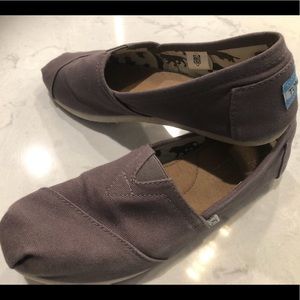 Toms